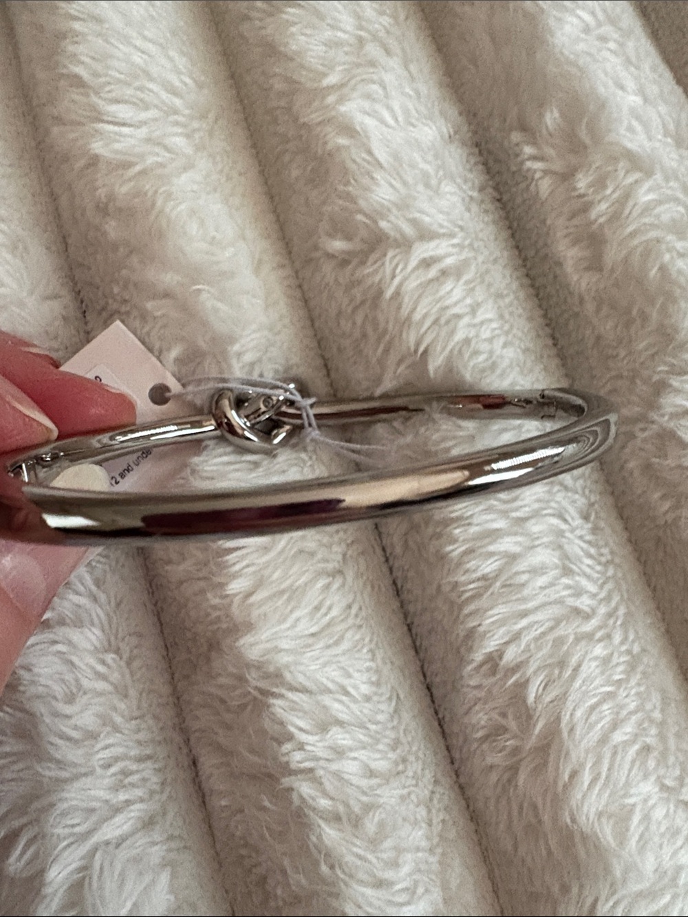 NWT Kate Spade ♠️ loves me knot bangle - Picture 8 of 10
